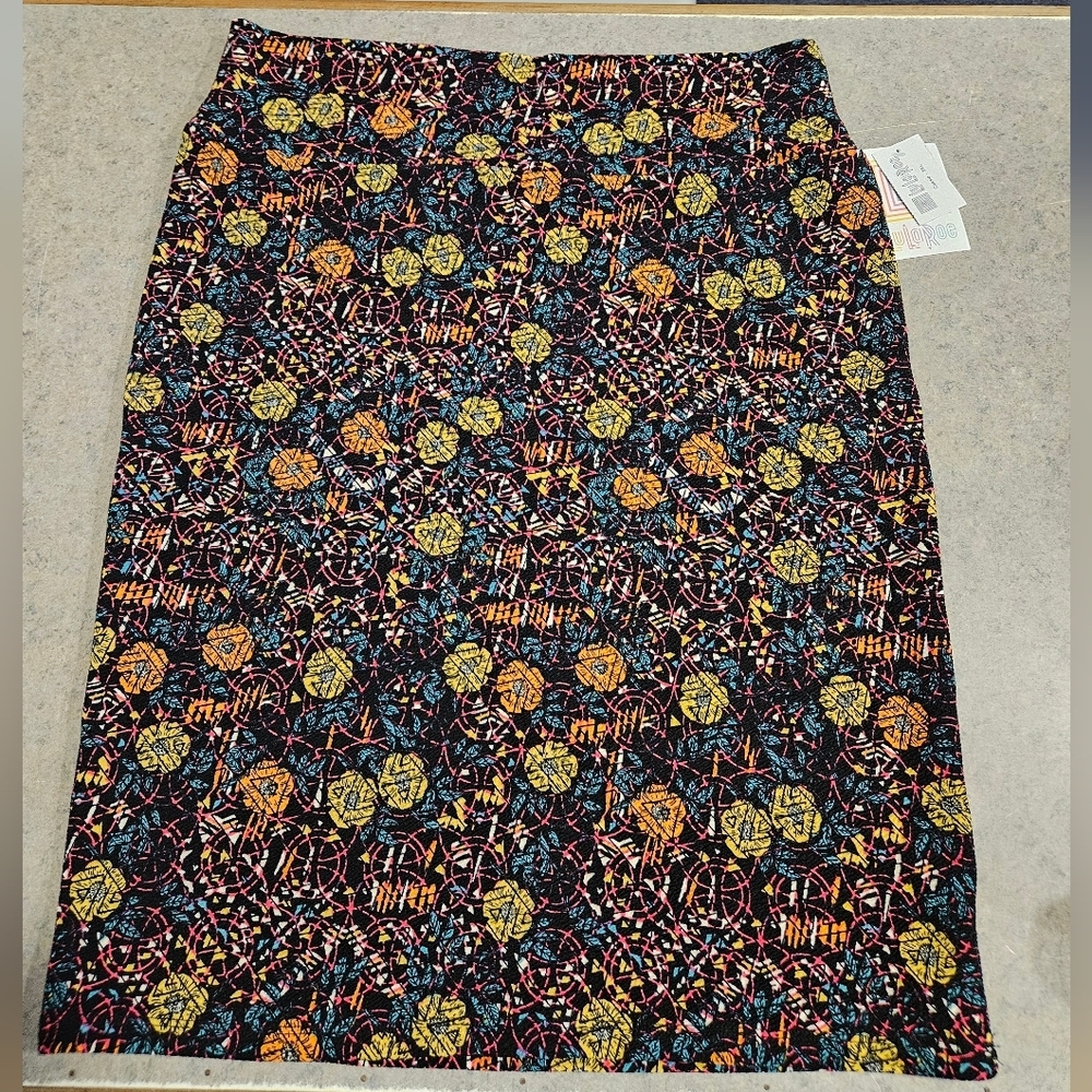NWT LuLaRoe Cassie Black Pencil Skirt with Yellow, Orange & Blue Flower Motif‎